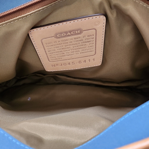 Authentic Leather Coach Messenger/Laptop Bag, Great Condition - Picture 7 of 11